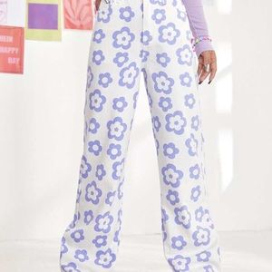 Floral Print High Waist Straight Leg Jeans High Waist from SHIEN- Size small (4)